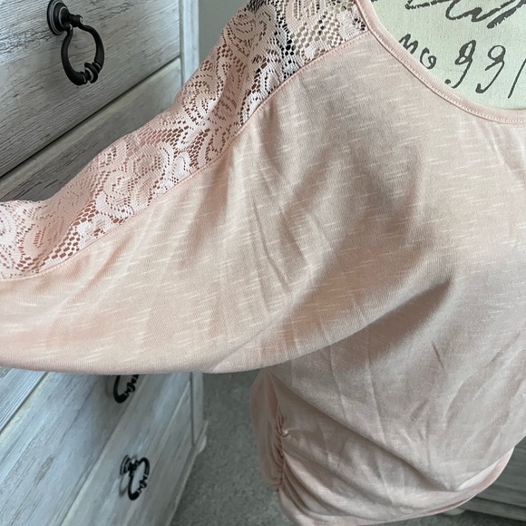 IZ Byer Blush pink blouse - Picture 2 of 6